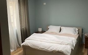 Itan'S Apartments
